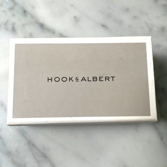 HOOK & ALBERT amazing cufflinks have interchangeable alligator 3 color inserts! - Picture 2 of 3